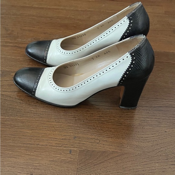 Salvatore Ferragamo Shoes - Salvatore Ferragamo Black and White Spectator Heel